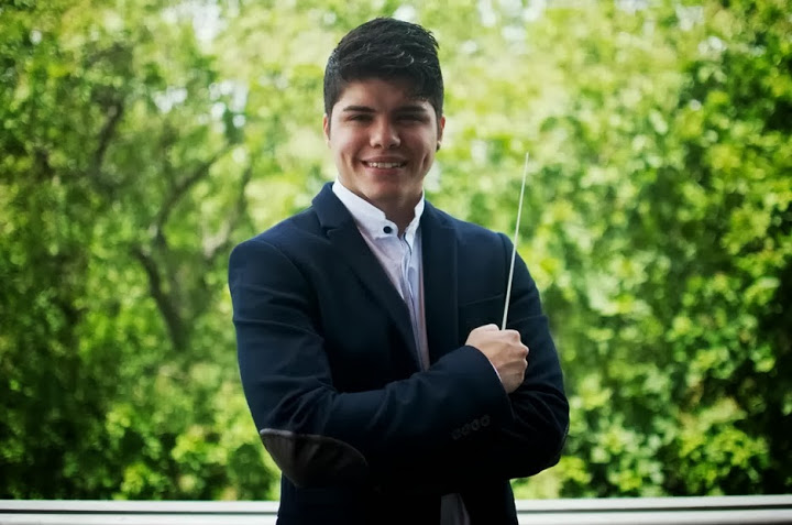 Manuel Jurado se formó en la Orquesta Sinfónica Infantil de Puerto Cabello y comenzó a dirigir a los 12 años