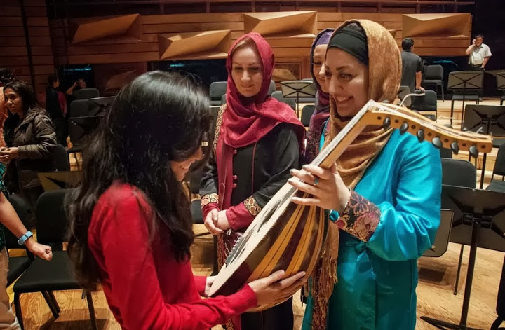 Integrante de El Sistema comparte e intercambia conocimiento con músico iraní.