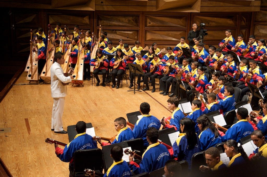 El Sistema Creará El Método De Enseñanza Para Los Instrumentos De La Música Tradicional Venezolana
