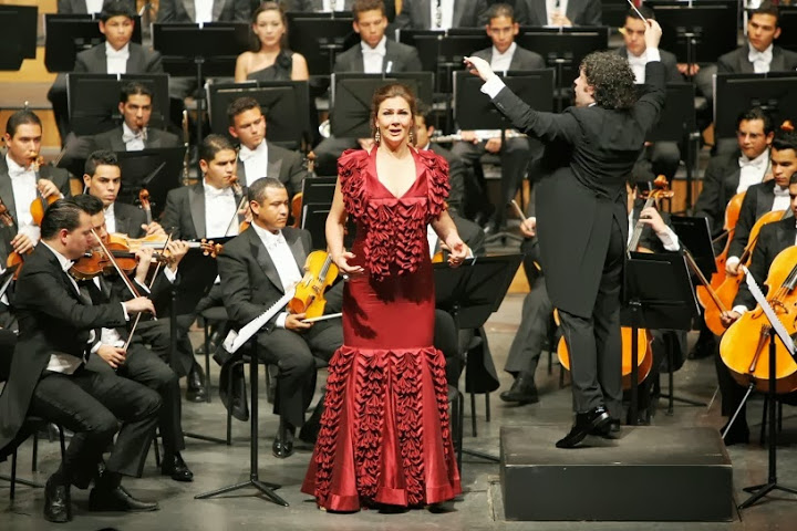 La mezzosoprano Anna Larsson ha actuado en varias ocasiones junto a los músicos venezolanos y bajo la dirección del maestro Dudamel