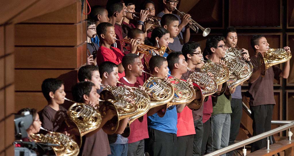 27.000 Instrumentos Musicales Entregados Por La ONA Beneficiarán A Los Niños De El Sistema