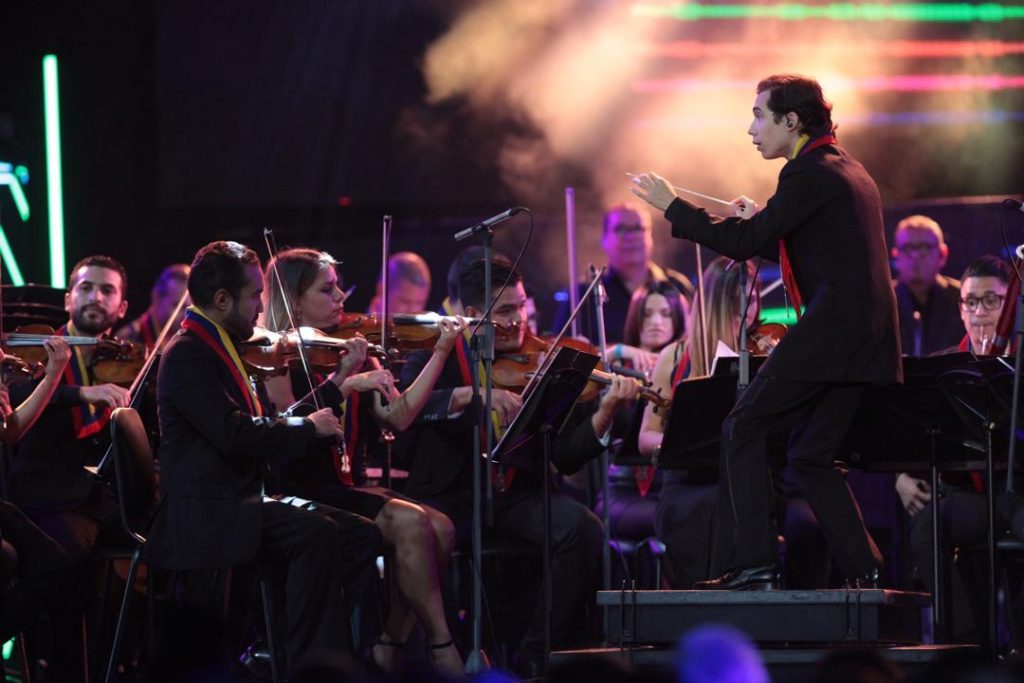 La Orquesta Sinfónica Simón Bolívar De Venezuela Junto A La Súper Banda Guaco Hicieron Vibrar La Inauguración De Los Pepsi Music 2018