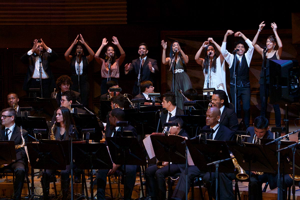 El Sistema presenta un nuevo espectáculo musical en tributo a Elton John –  El Sistema