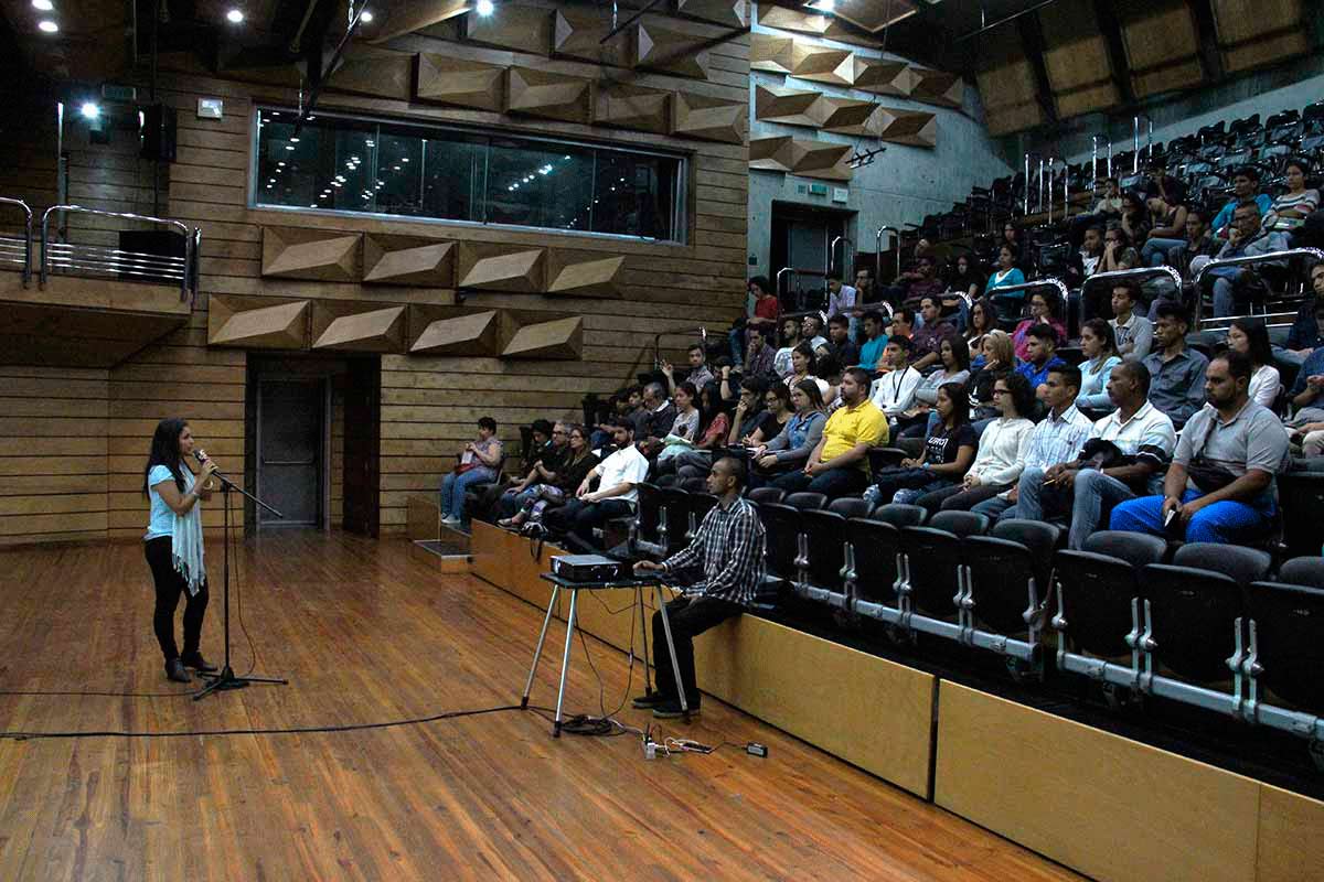 Programa-Académico-de-Lutería-recibe-a-140-estudiantes-de-Miranda-Vargas-y-Caracas