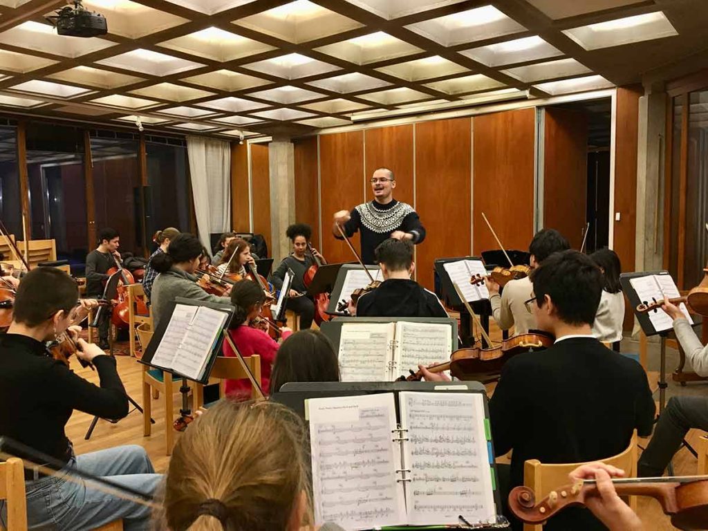 ¡Felicitamos a la Orquesta de refugiados por el premio Ockenden Internacional 2021!