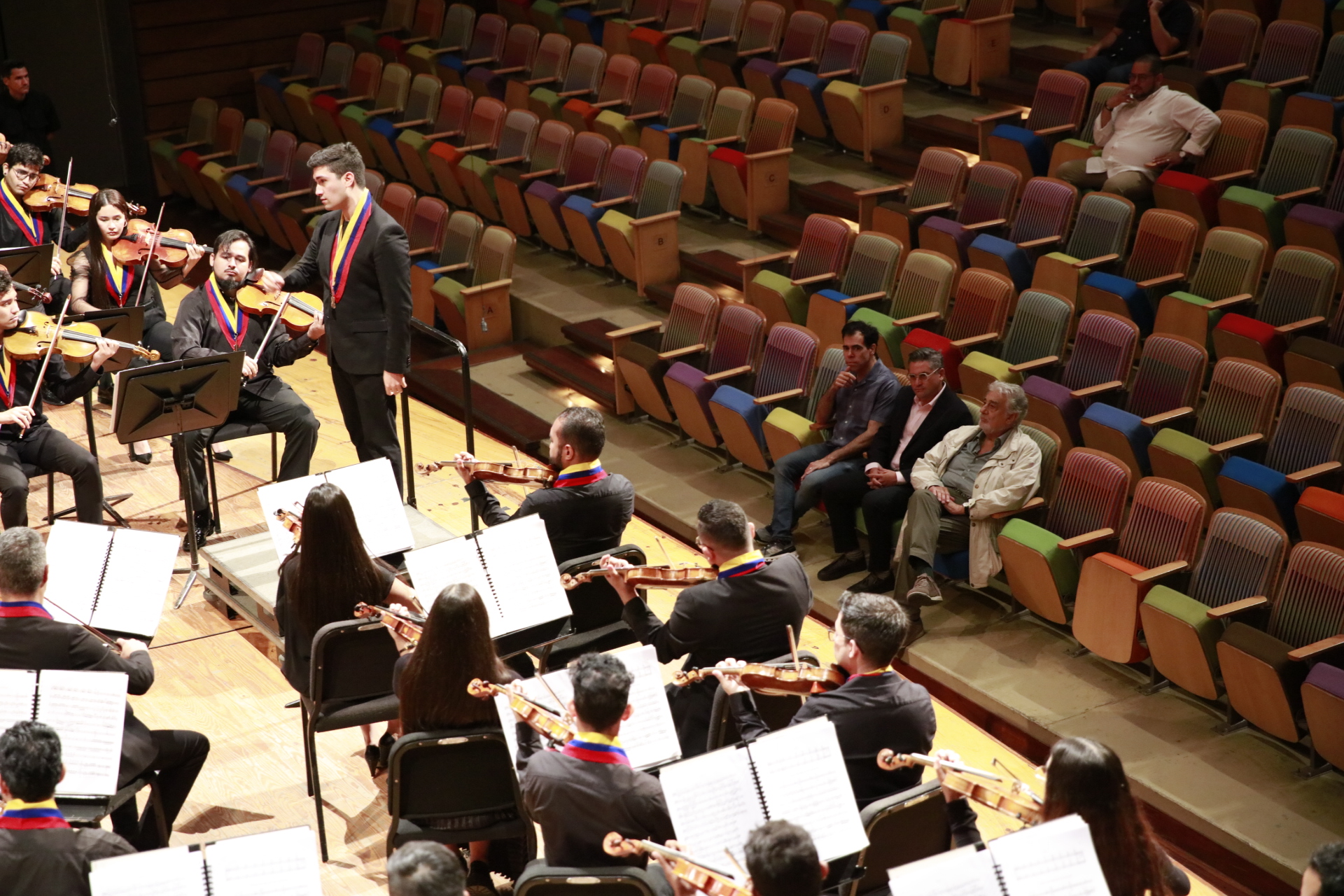 Orquesta Sinfonica Simon Bolivar De Venezuela Muestra A Placido Domingo (1)