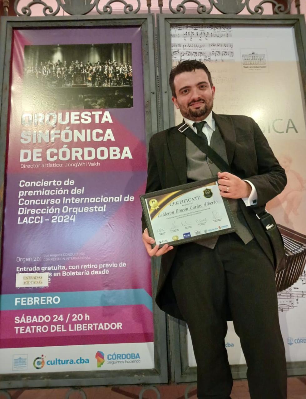 Carlos Calderón Triunfa En El Concurso Internacional De Dirección Orquestal LACCI-2024 En Argentina