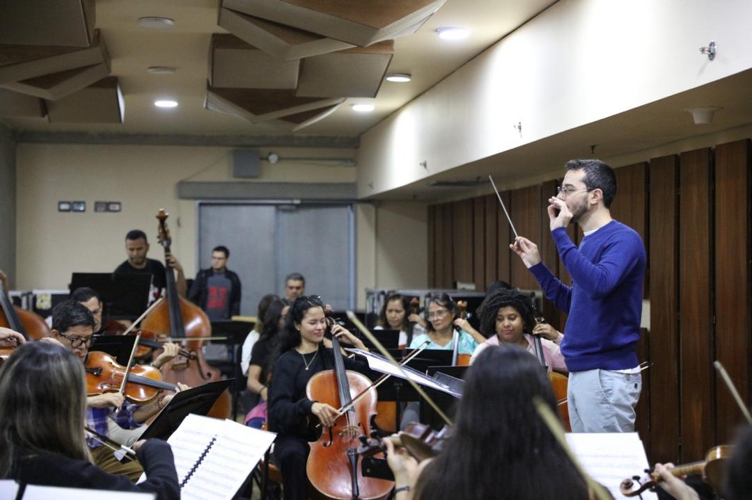 El Sistema Vibrará Con Una Fiesta Disco Y Solistas De Primera Línea