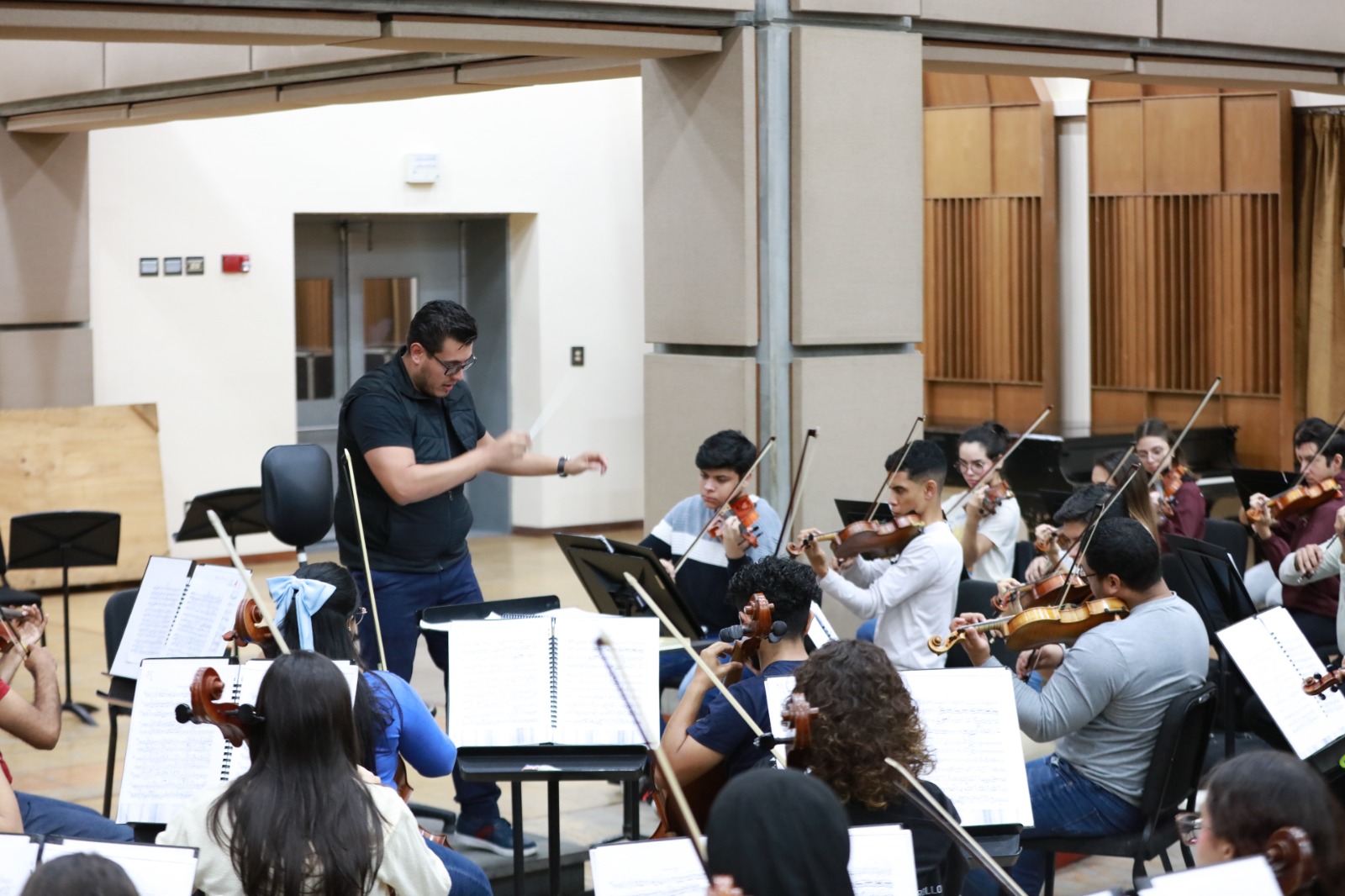 ENSAYO ORQUESTA SINFÓNICA JUAN JOSÉ LANDAETA