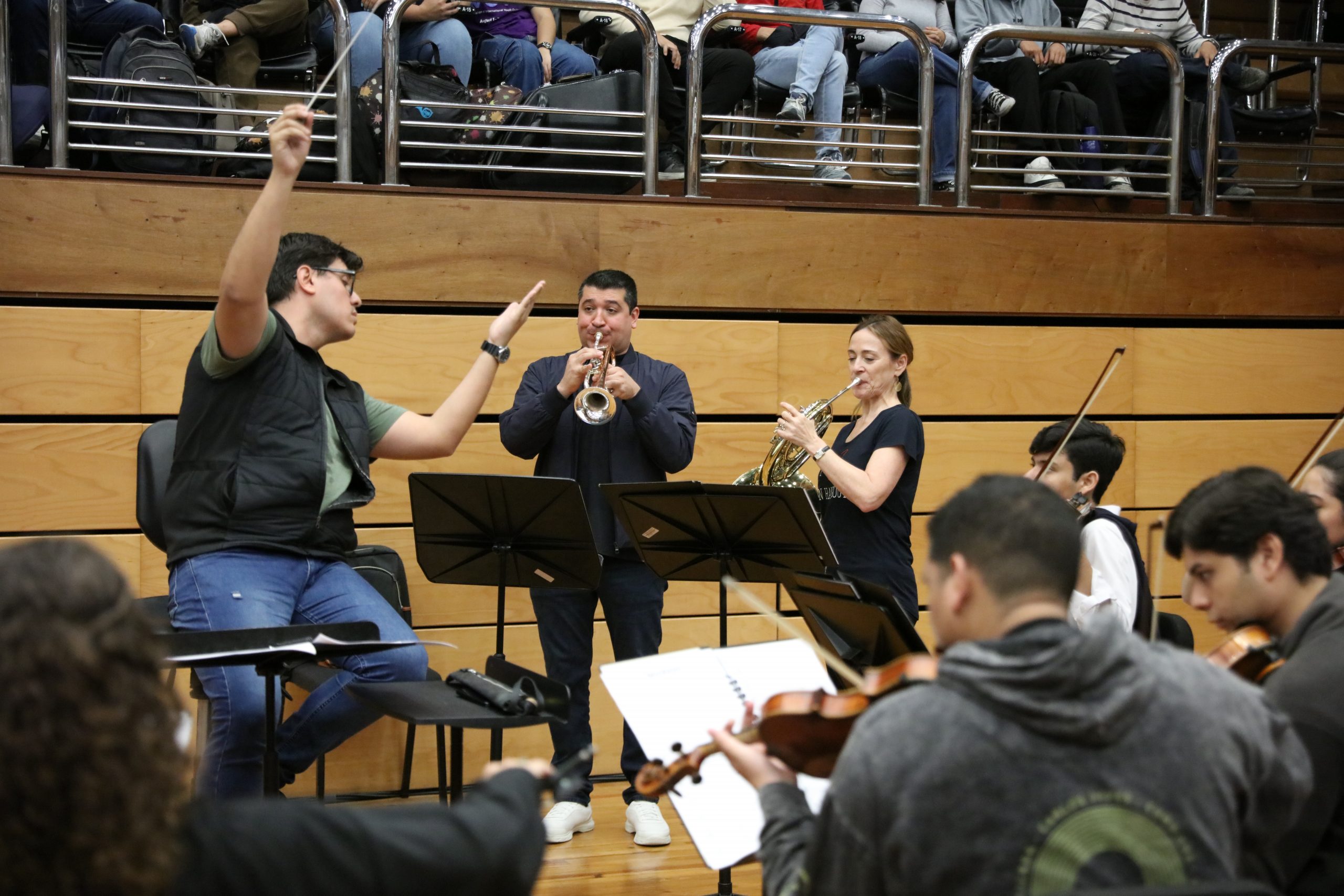 EL CORNO DE SARAH WILLIS Y LA TROMPETA DE PACHO FLORES CELEBRAN A EL SISTEMA EN LA SALA SIMÓN BOLÍVAR