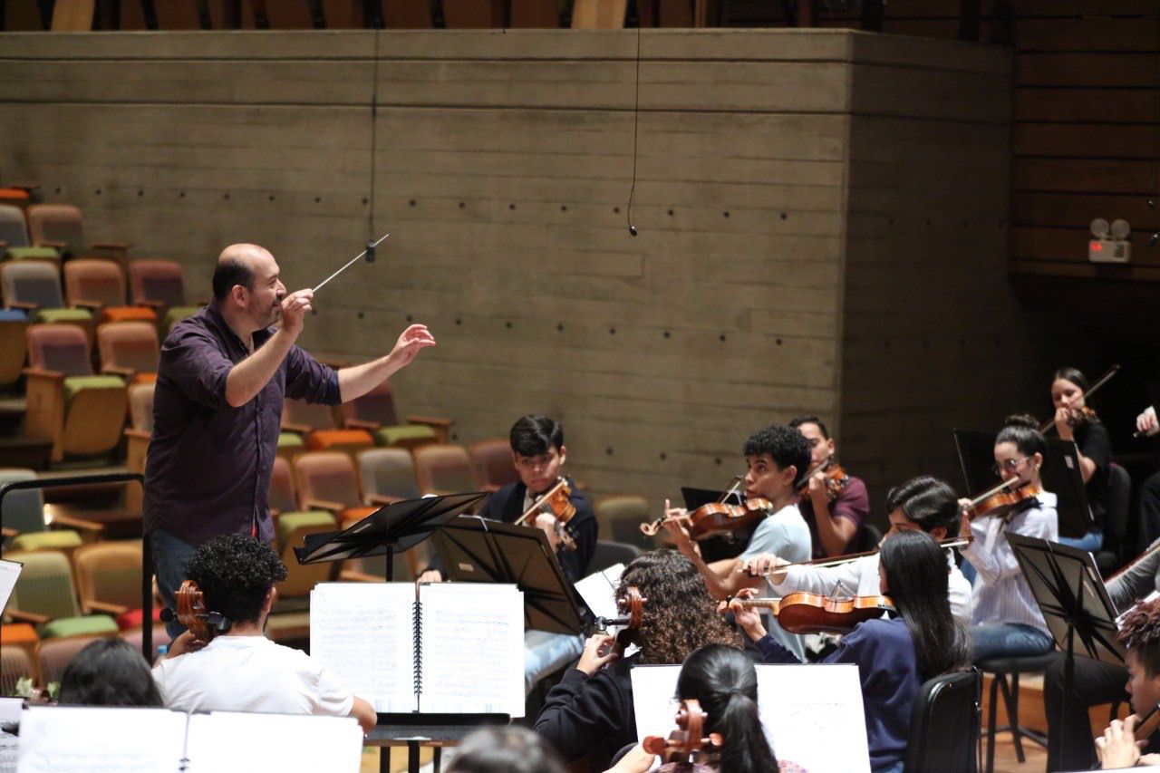 DIRECTOR JOSÉ JOSÉ GIMÉNEZ