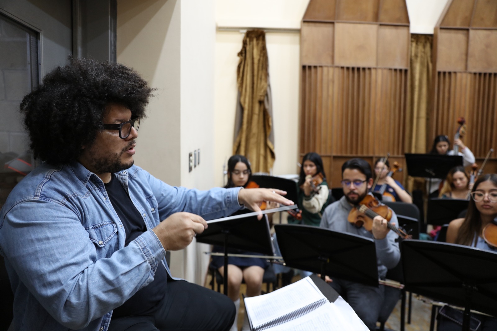 CARACAS BIG BAND DIRECTOR JHOSEP MENDOZA