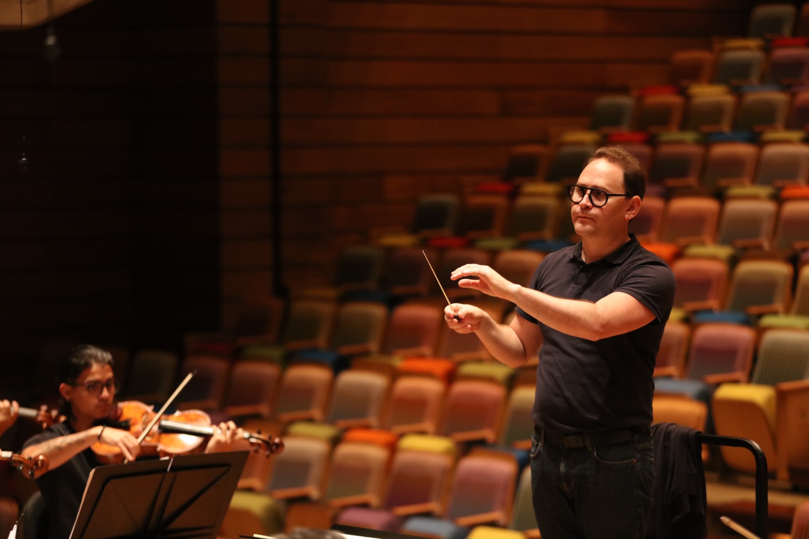 DIR. CHRISTIAN VÁSQUEZ