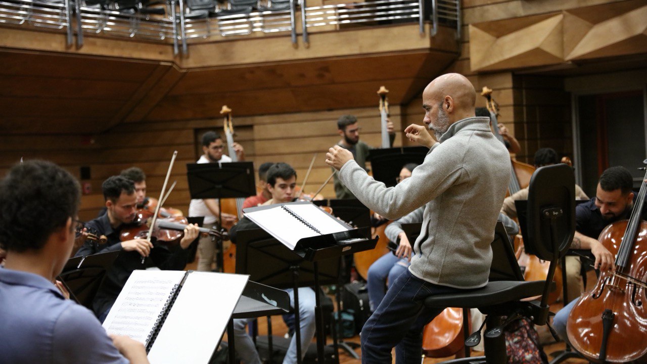 ORQUESTA BARROCA SIMÓN BOLÍVAR CON EL MAESTRO BORIS PAREDES ALZOLAY(1)