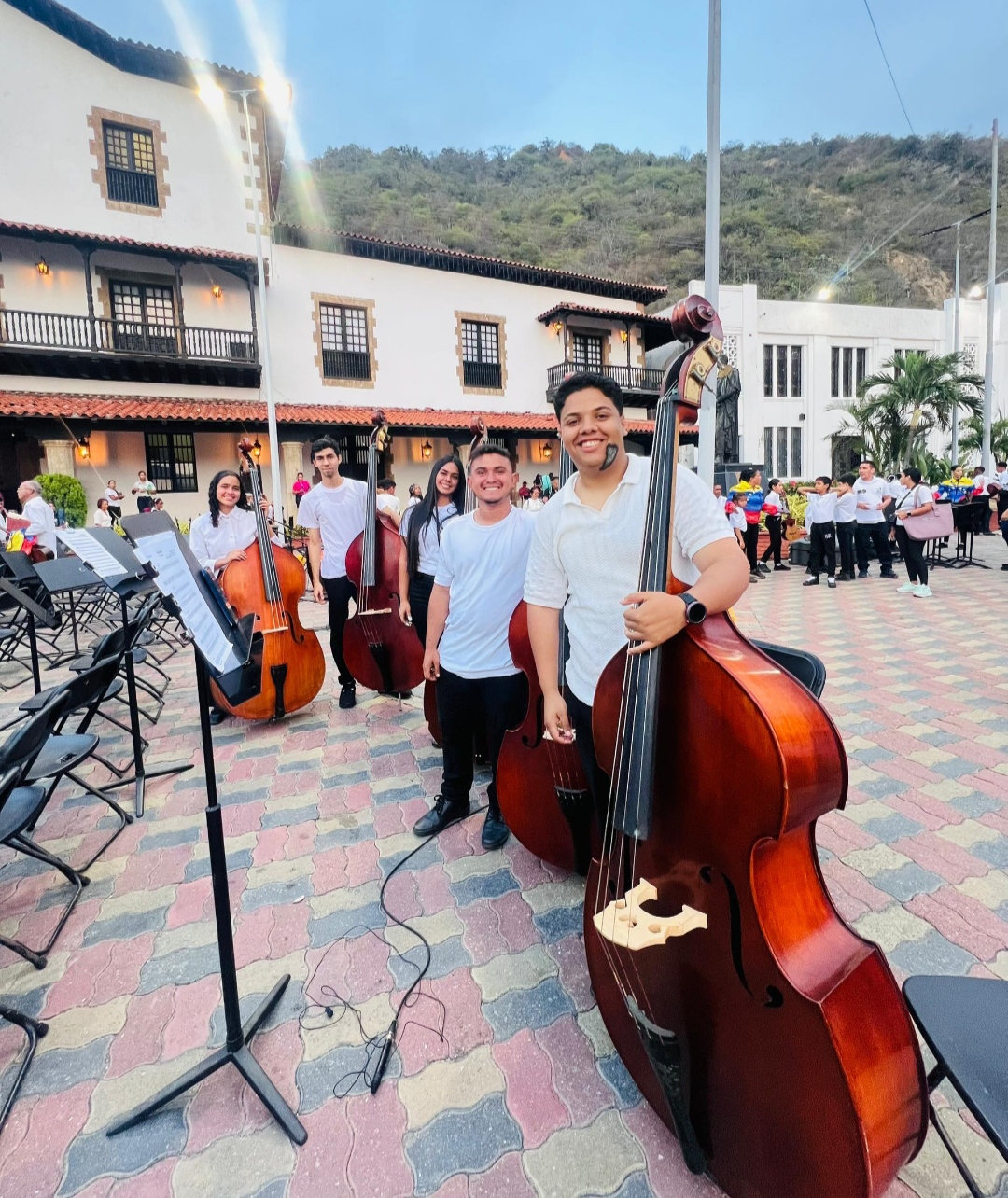 La Guaira Dia Del Cuatro (2)