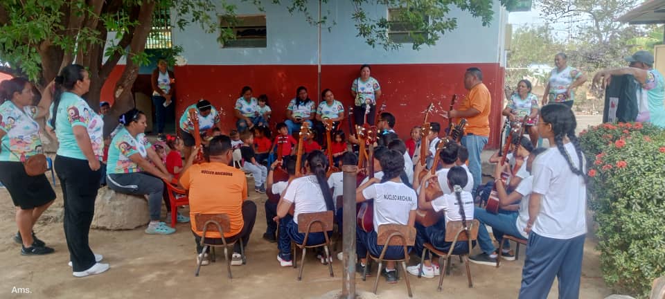 Apure Dia Del Cuatro (4)