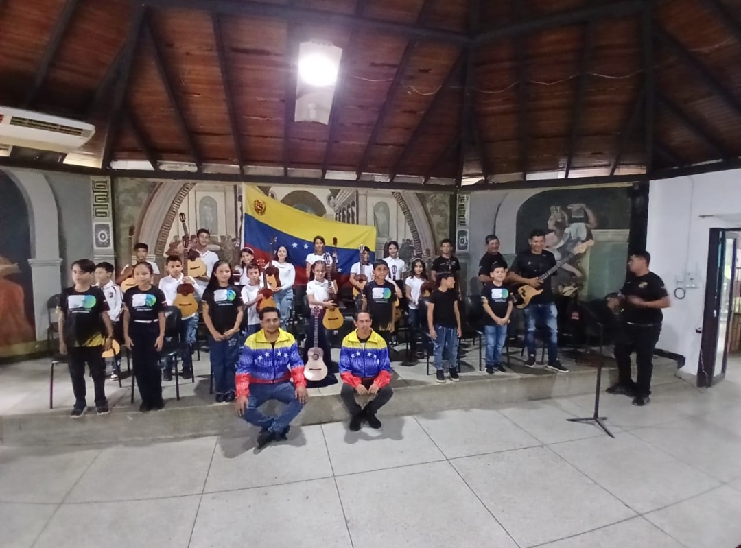 Merida Dia Del Cuatro (3)