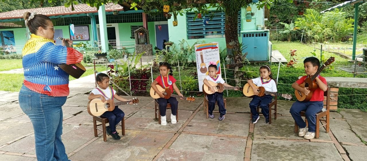 Merida Dia Del Cuatro (3)