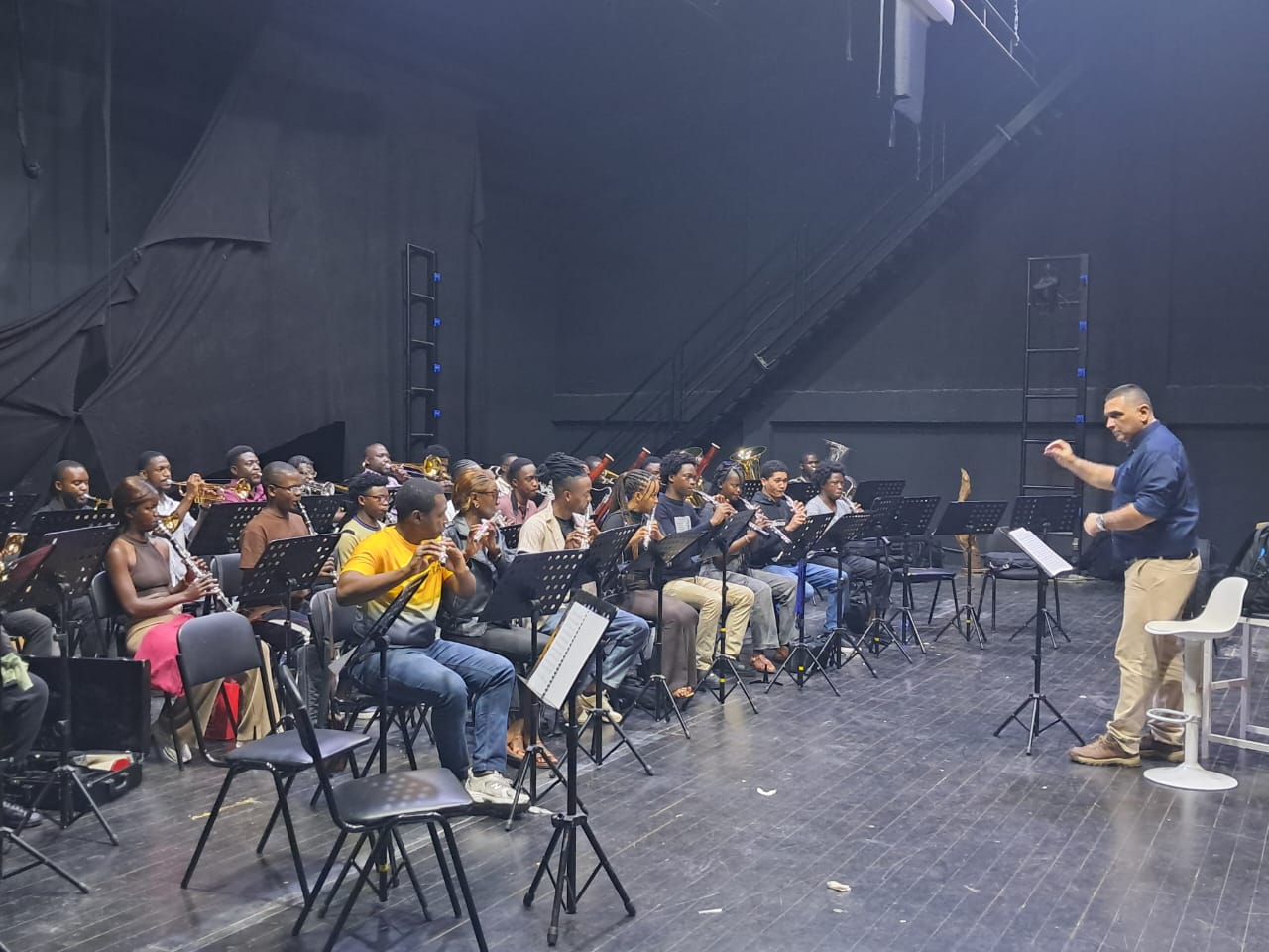 El Sistema En Cooperacion Con Angola (12)