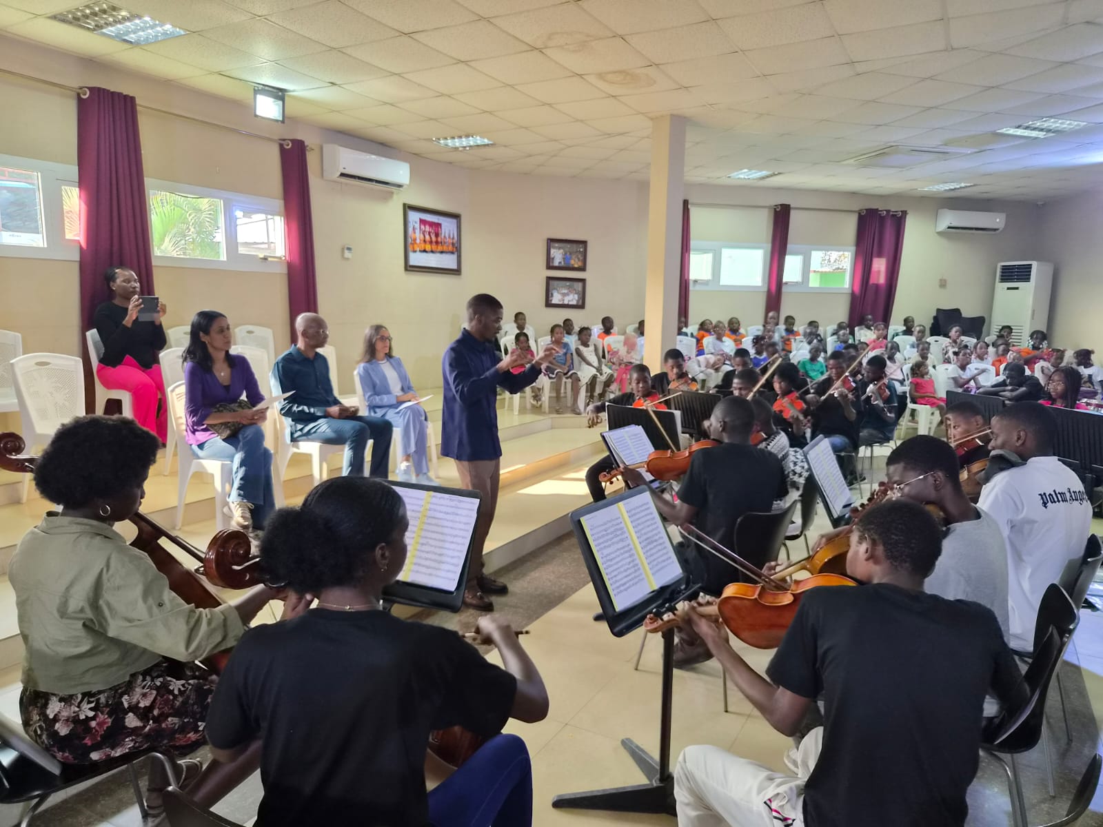 El Sistema En Cooperacion Con Angola (4)