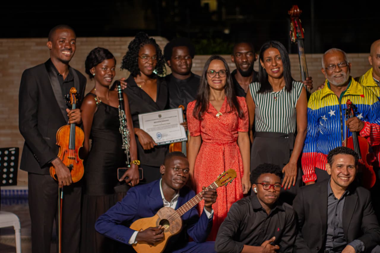 El Sistema En Cooperacion Con Angola (5)